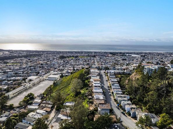 2266 Ninth Ave, San Francisco CA 94116