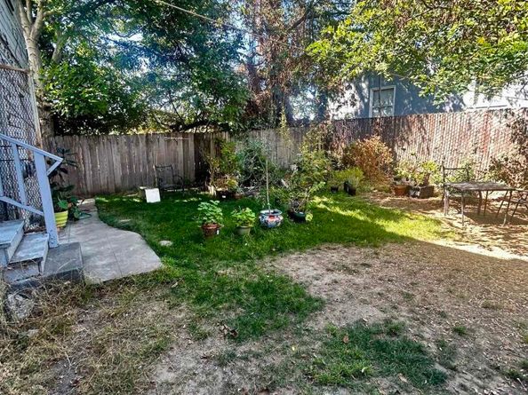 2816 Foothill Blvd, Oakland CA 94601