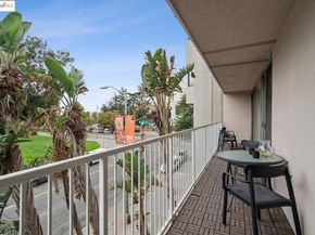 1425 Lakeside DR 201, Oakland CA 94612