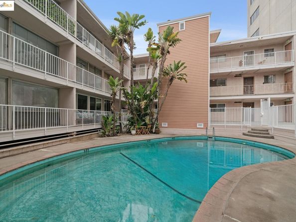 1425 Lakeside DR 201, Oakland CA 94612