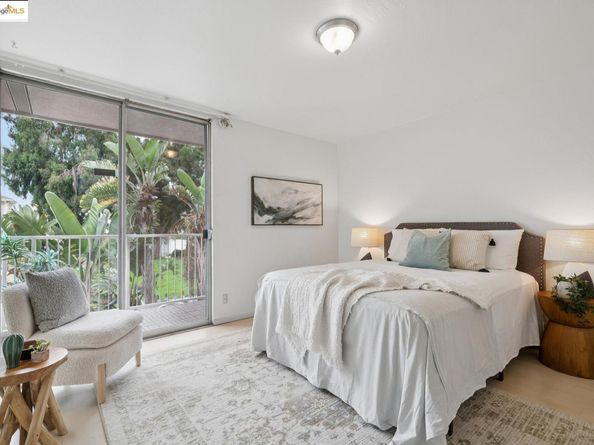1425 Lakeside DR 201, Oakland CA 94612