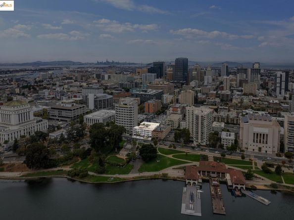 1425 Lakeside DR 201, Oakland CA 94612