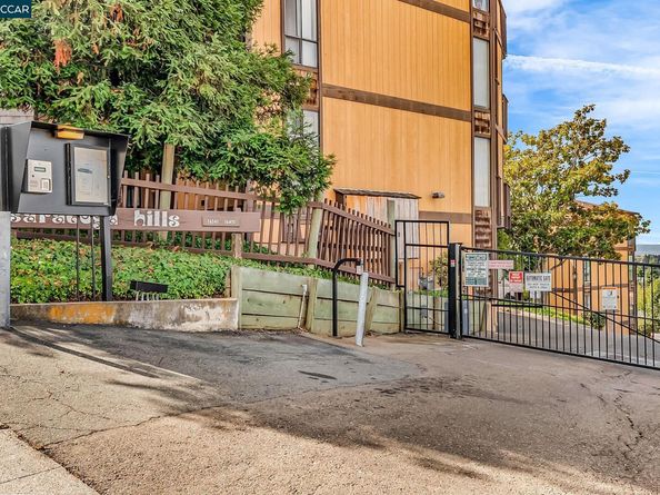 16411 Saratoga St 106W, San Leandro CA 94578