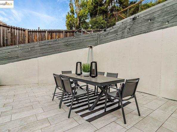 7900 Michigan Ave, Oakland CA 94605