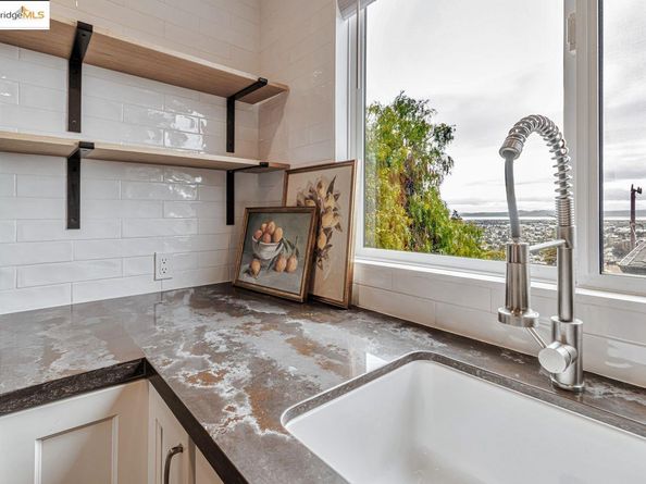 7900 Michigan Ave, Oakland CA 94605