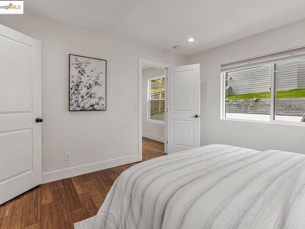 7900 Michigan Ave, Oakland CA 94605