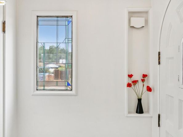 999 Alice Ave, San Leandro CA 94577