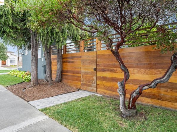 999 Alice Ave, San Leandro CA 94577