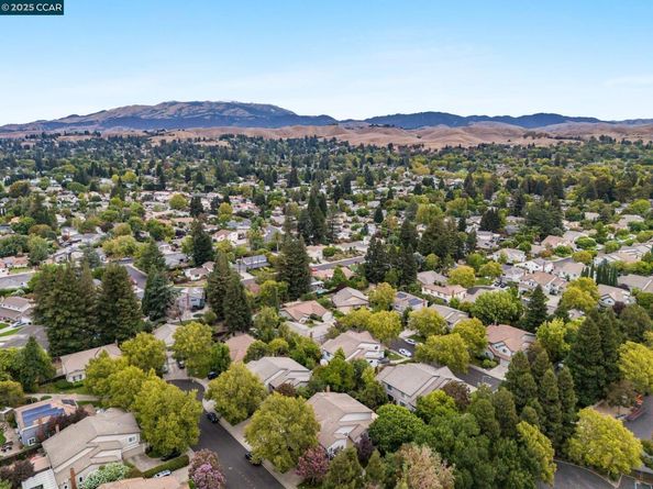 5 San Carlo Ct, Danville CA 94526