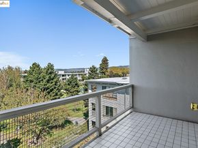 4 Commodore DR D523, Emeryville CA 94608