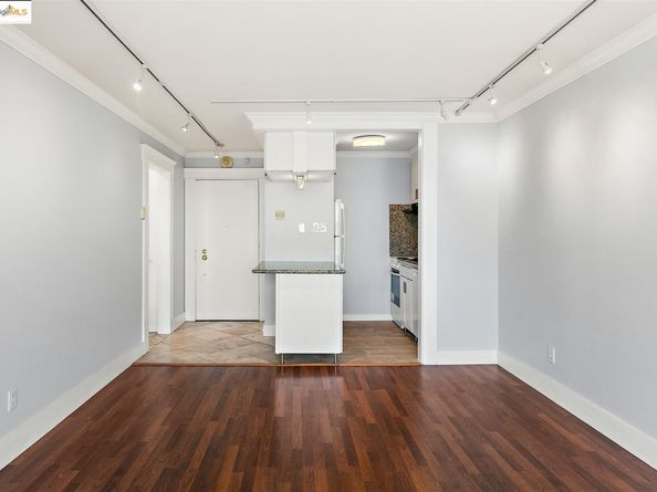 4 Commodore DR D523, Emeryville CA 94608