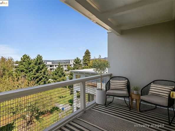 4 Commodore DR D523, Emeryville CA 94608