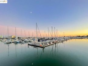 4 Commodore DR D523, Emeryville CA 94608
