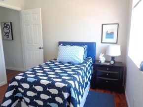 2122 E 25Th St, Oakland CA 94606