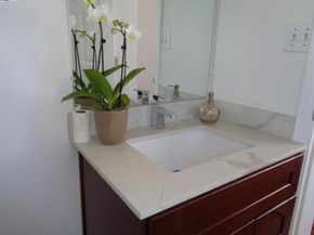 2122 E 25Th St, Oakland CA 94606