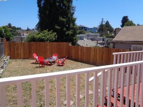 2122 E 25Th St, Oakland CA 94606