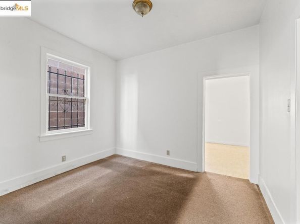 811 W Grand Ave, Oakland CA 94607