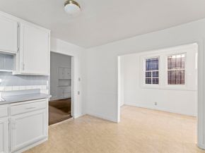 811 W Grand Ave, Oakland CA 94607