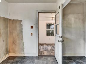 4017 Altamont Ave, Oakland CA 94605