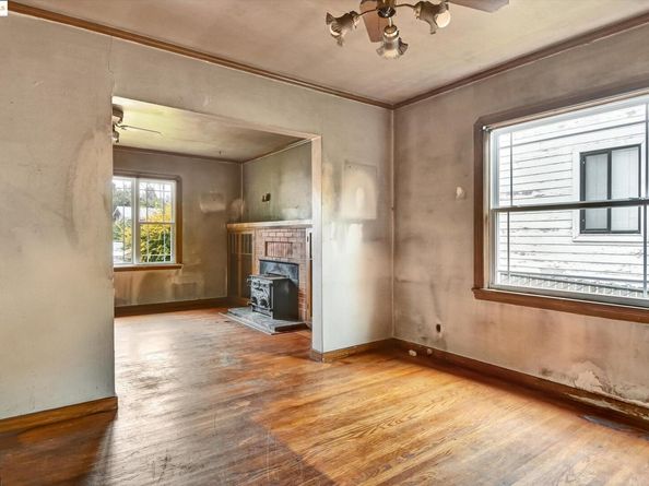 4017 Altamont Ave, Oakland CA 94605