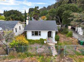4017 Altamont Ave, Oakland CA 94605