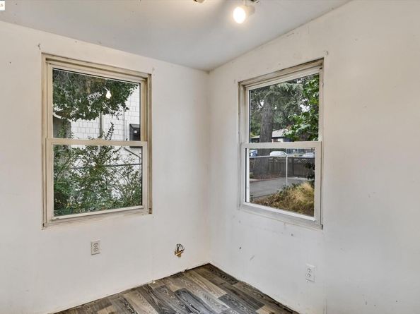 4017 Altamont Ave, Oakland CA 94605