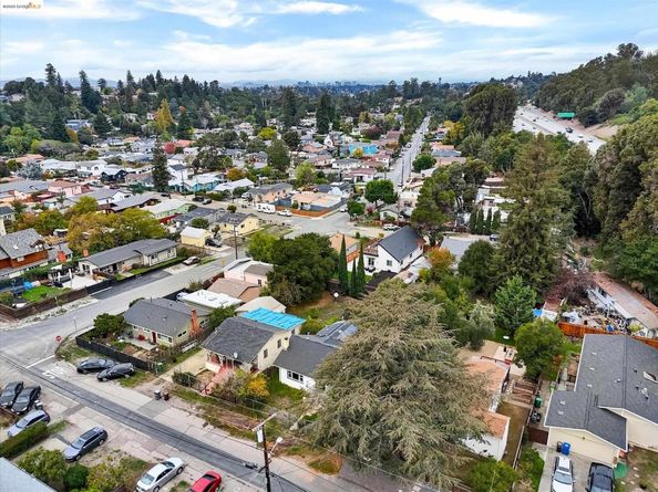 4017 Altamont Ave, Oakland CA 94605