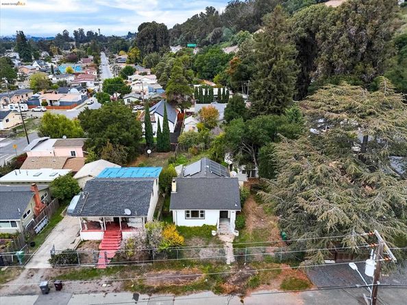 4017 Altamont Ave, Oakland CA 94605