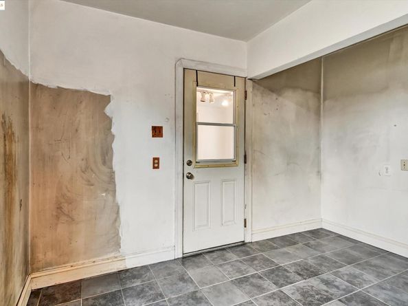 4017 Altamont Ave, Oakland CA 94605