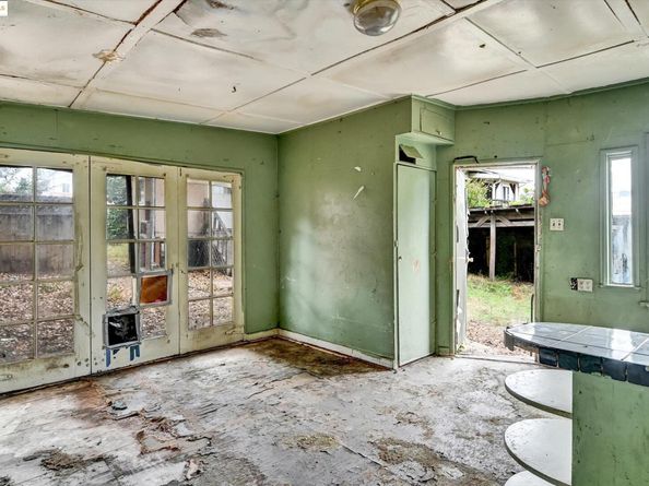 4017 Altamont Ave, Oakland CA 94605