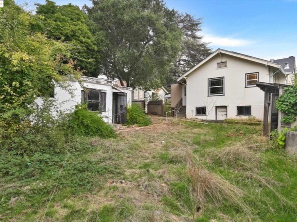 4017 Altamont Ave, Oakland CA 94605