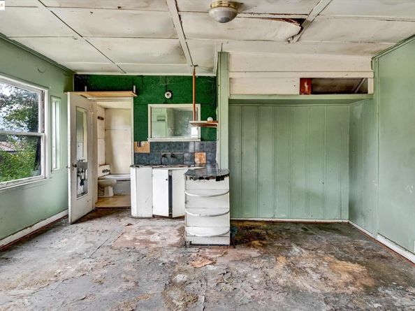 4017 Altamont Ave, Oakland CA 94605