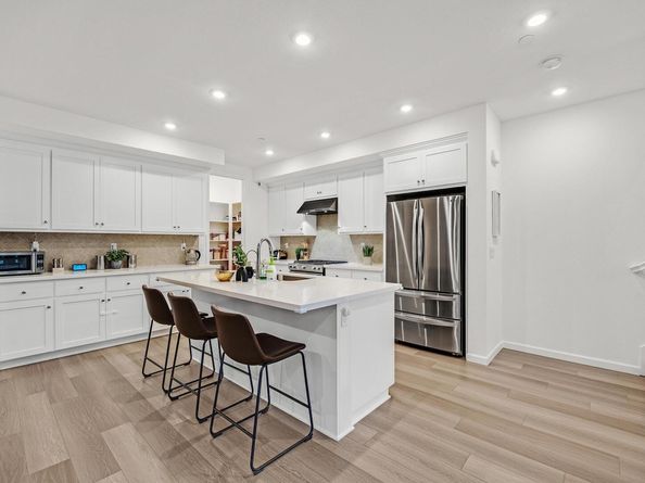 5422 Arnold Rd, Dublin CA 94568