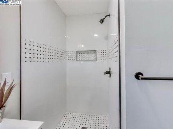 2131 Pomona Ave, Martinez CA 94553