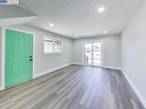 2131 Pomona Ave, Martinez CA 94553