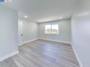 2131 Pomona Ave, Martinez CA 94553