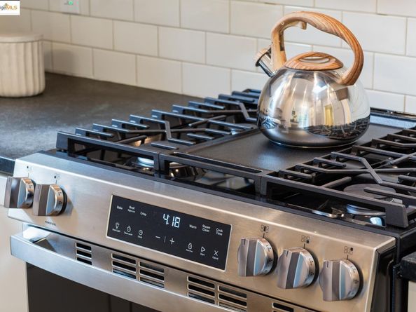 2644 Parker St, Berkeley CA 94704