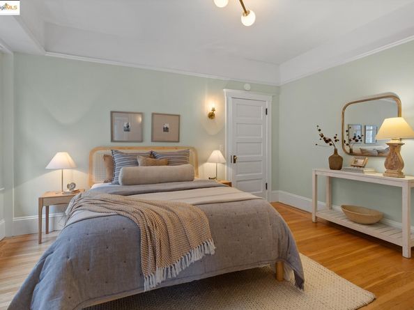 2644 Parker St, Berkeley CA 94704