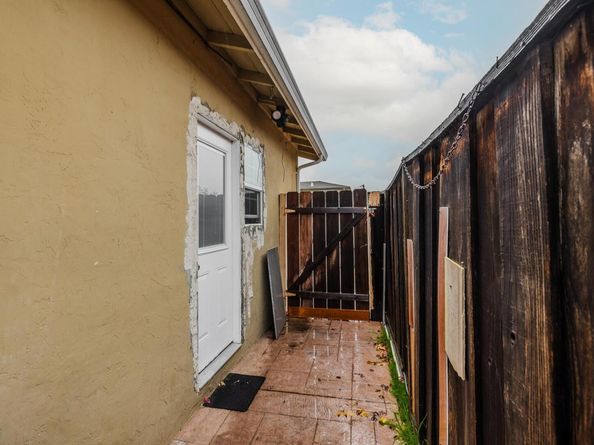 1394 Glacier Dr, Milpitas CA 95035