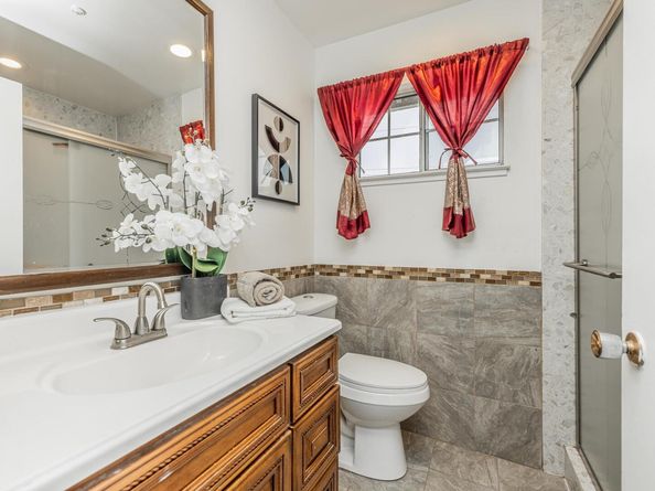 1394 Glacier Dr, Milpitas CA 95035