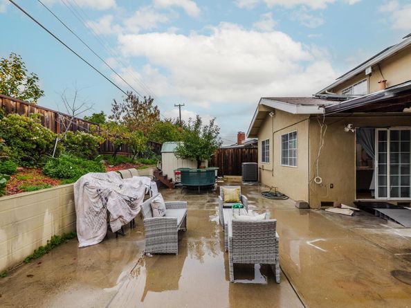 1394 Glacier Dr, Milpitas CA 95035