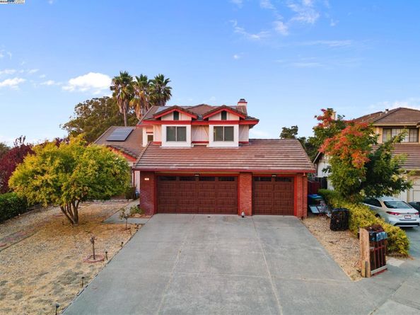 103 Opal Ct, Hercules CA 94547