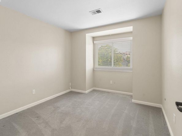 103 Opal Ct, Hercules CA 94547