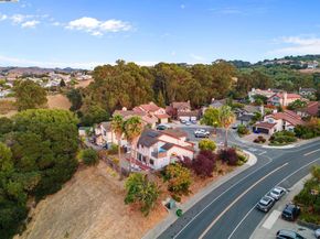 103 Opal Ct, Hercules CA 94547