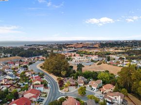 103 Opal Ct, Hercules CA 94547