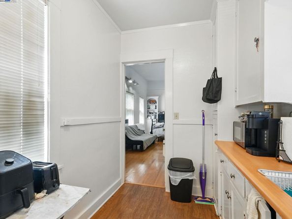 1572 Lincoln Ave, Alameda CA 94501