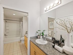 1121 40th Street 2406, Emeryville CA 94608