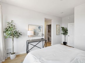 1121 40th Street 2406, Emeryville CA 94608