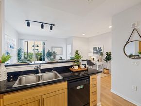 1121 40th Street 2406, Emeryville CA 94608