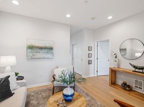 1121 40th Street 2406, Emeryville CA 94608
